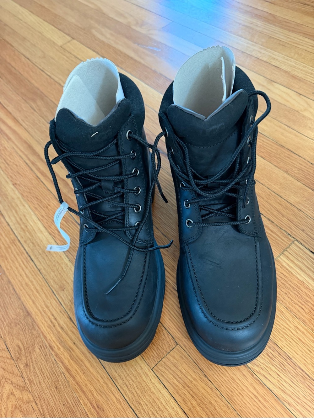 Brand New UGG Men's Black Lace-Up Leather Boots